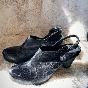 Cordani Calzature - Floral embossed Italian leather Mule